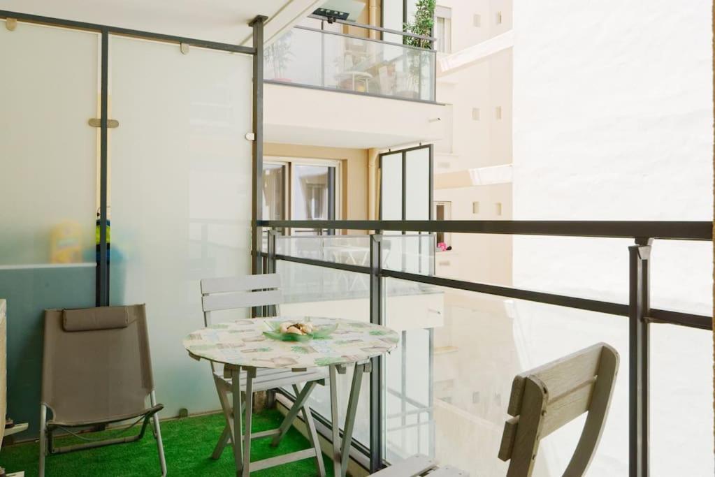 Super T2 Climatise Avec Balcon A Pied Plage Catalan Marseille Exterior photo